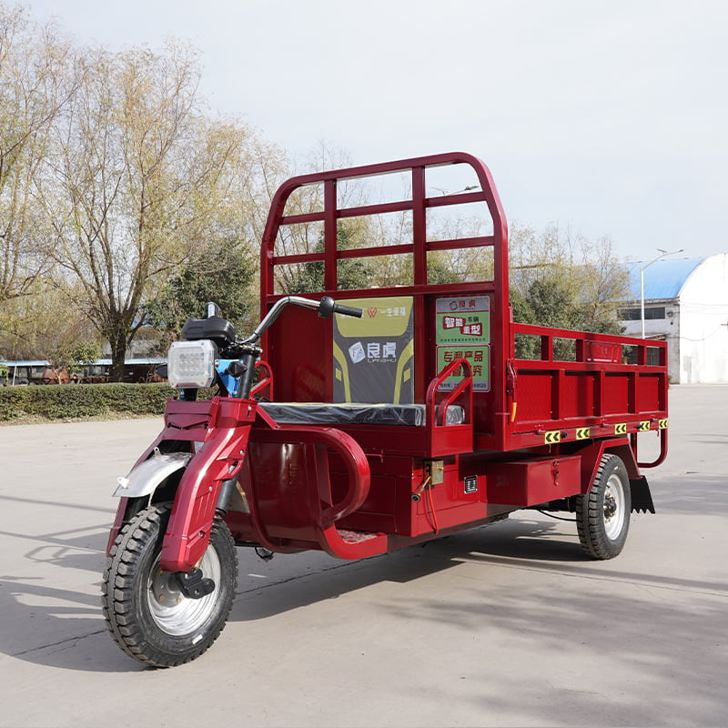 LH220 three-wheel lift truck