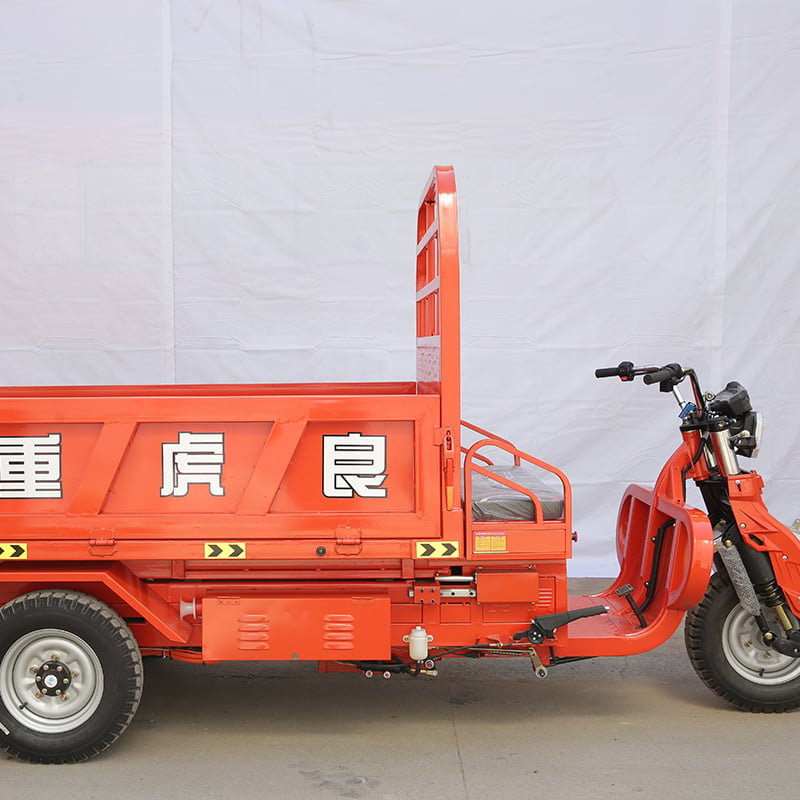 2.2x1.3m lifting and dumping belt three-door tricycle