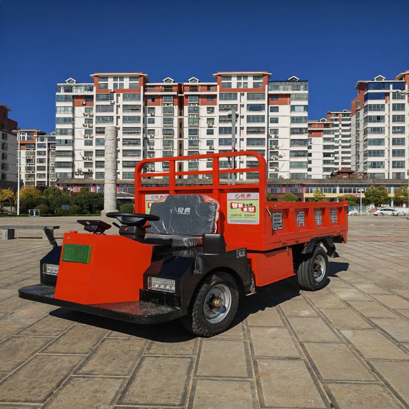 Four-wheeled lifting truck